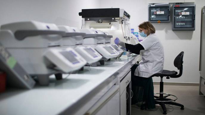 “Caught Under Resourced”: U.S. Amps Up Sequencing as COVID-19 Strains Spread