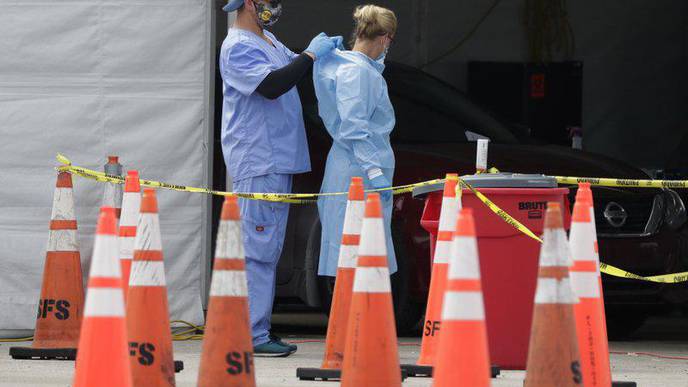 Protective Gear for Medical Workers Begins to Run Low Again